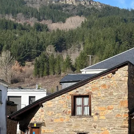 Vut La Casita Del Pajar Holiday home Vega De Espinareda